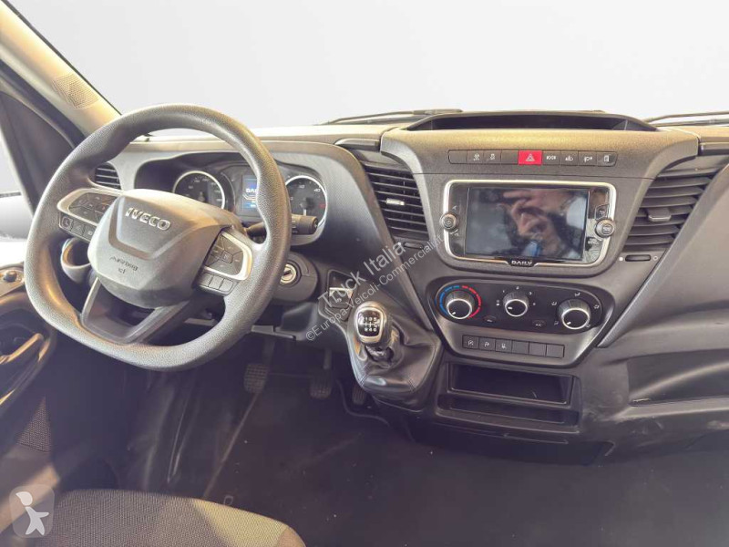 Veicolo commerciale Iveco V 35.16 2022 - 35 S16...