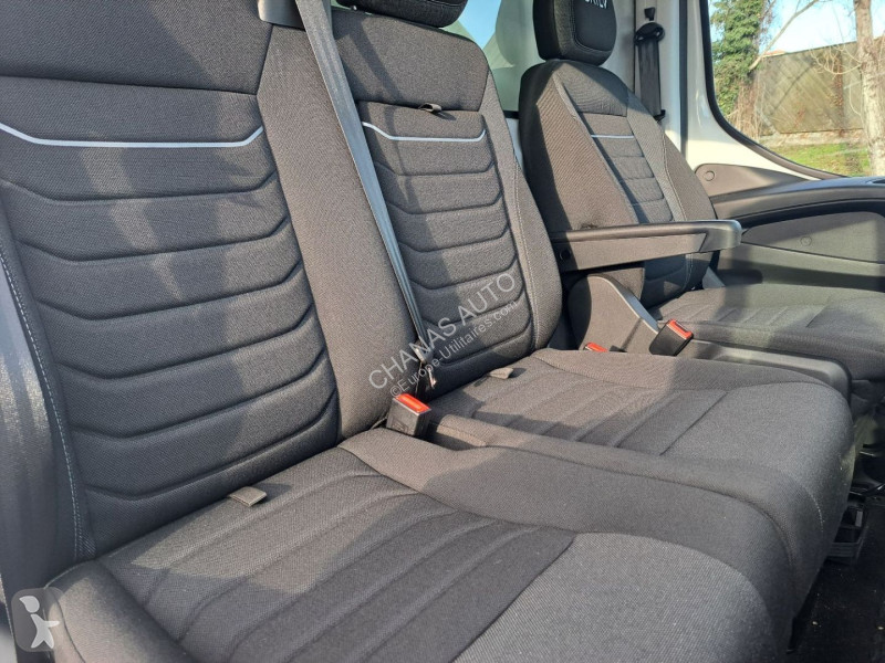 Véhicule utilitaire Iveco 35C18 A8 180CV 3L...