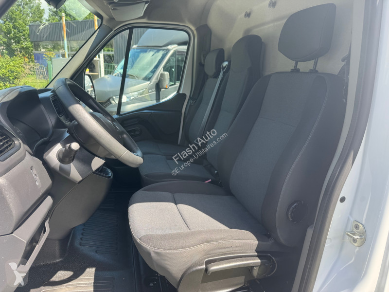 Véhicule utilitaire Renault MASTER III  L1H2...