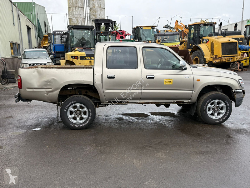 عربة نفعية Toyota 2.4TD 4x4 Steel Suspension...