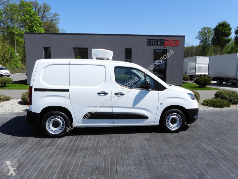 Véhicule utilitaire Toyota CITY