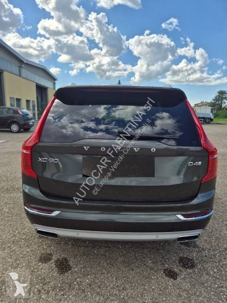 Samochód dostawczy Volvo