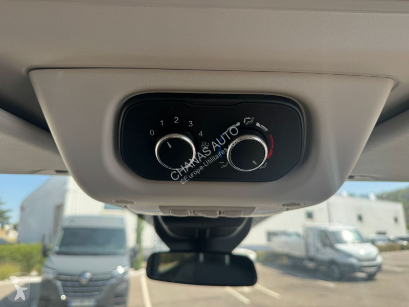 Véhicule utilitaire Ford 350 L2H2 2.0 EcoBlue...