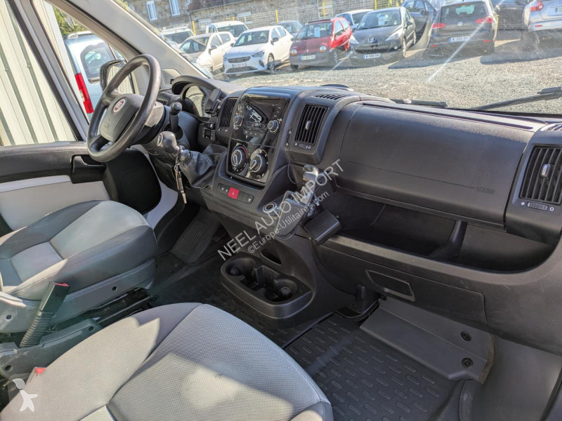 Véhicule utilitaire Fiat DUCATO L2H2 2.0 JTD...