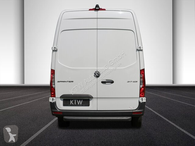 Veículo utilitário Mercedes Sprinter 317...