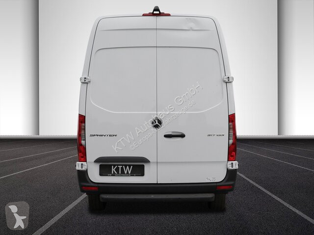 Véhicule utilitaire Mercedes Sprinter 317...