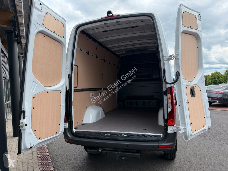 Mercedes 319 CDI 4x4 3665 DISTRONIC AHK LED...