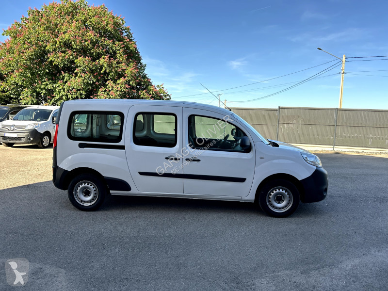 Véhicule utilitaire Renault Maxi Grand Volume...