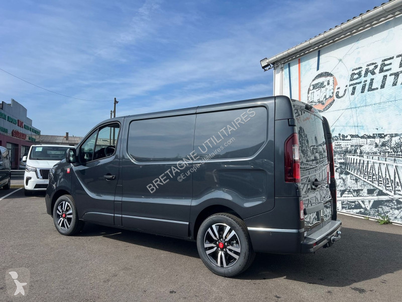 Véhicule utilitaire Renault TRAFIC III FG NEUF:...