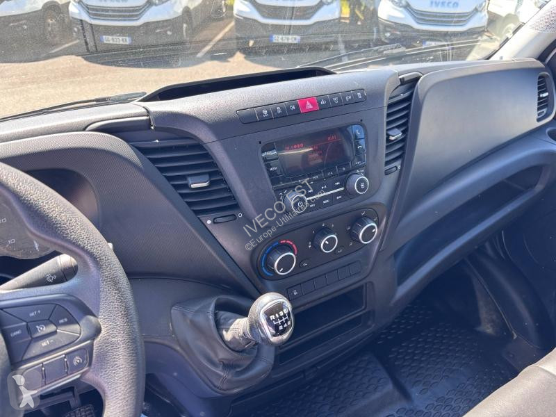 Véhicule utilitaire Iveco moteur 3.0 L - BENNE...