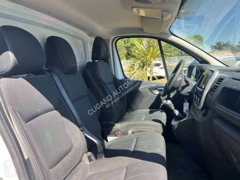 Furgoneta Renault TRAFIC III FG L1H1 1000 2.0...