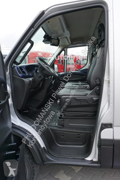 Samochód dostawczy Iveco DAILY / 70C18 / 3,0 -...