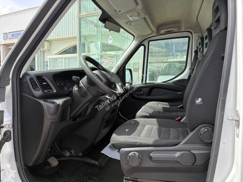 Furgoneta Iveco  35C16 20m3