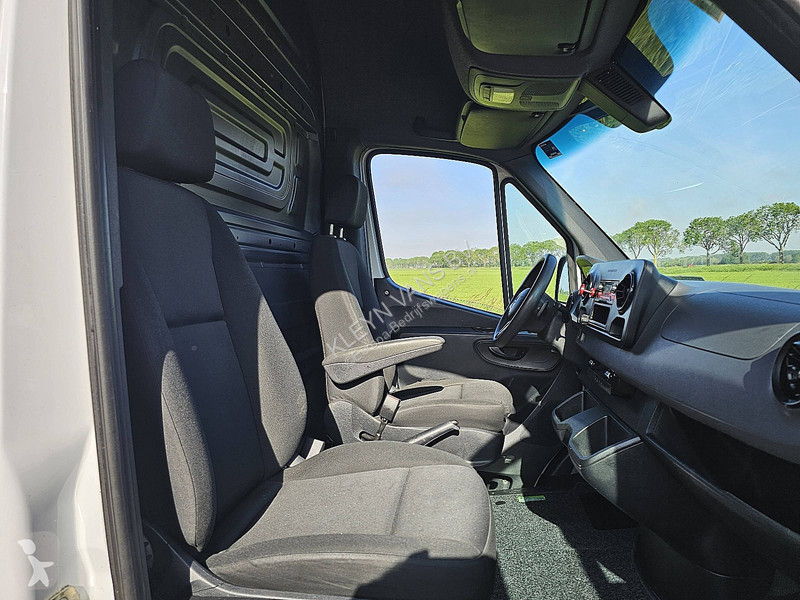 Bedrijfswagen Mercedes 311 L2H2 AUTOMAAT AIRCO