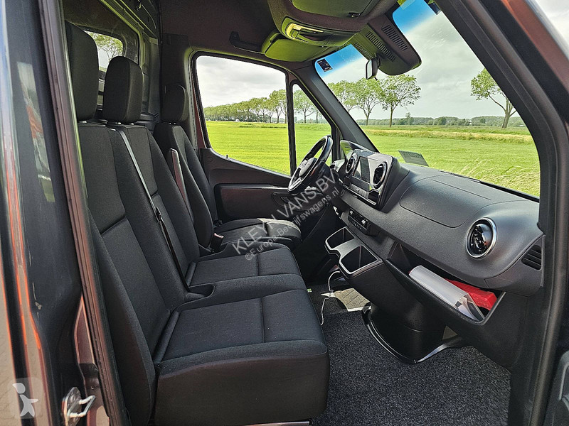 Коммерческий автомобиль Mercedes 317 L2H2 LED...