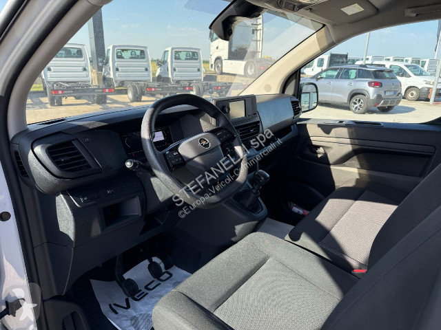 Veicolo commerciale Opel VIVARO 2.0 145 L2H1