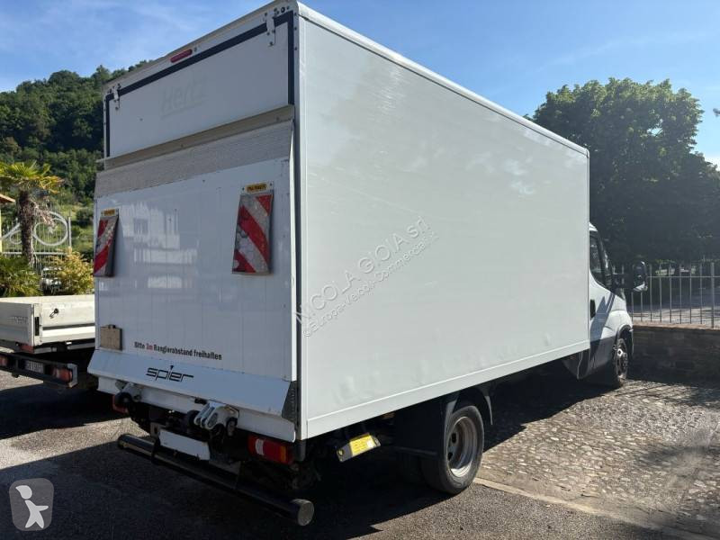 Furgoneta Iveco