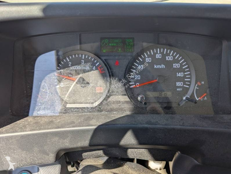 Samochód dostawczy Isuzu