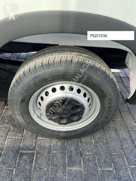 Furgoneta Iveco 35-160 L2H2