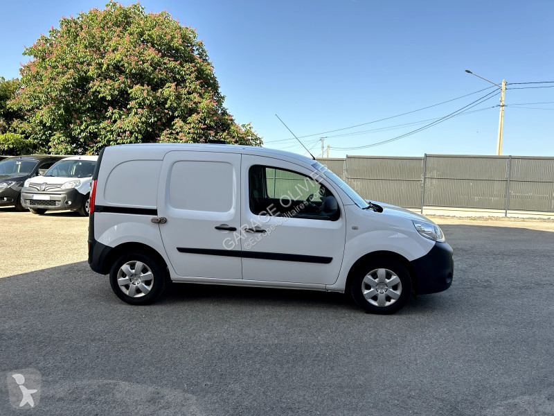 Véhicule utilitaire Renault 1.5 Blue dci 95...
