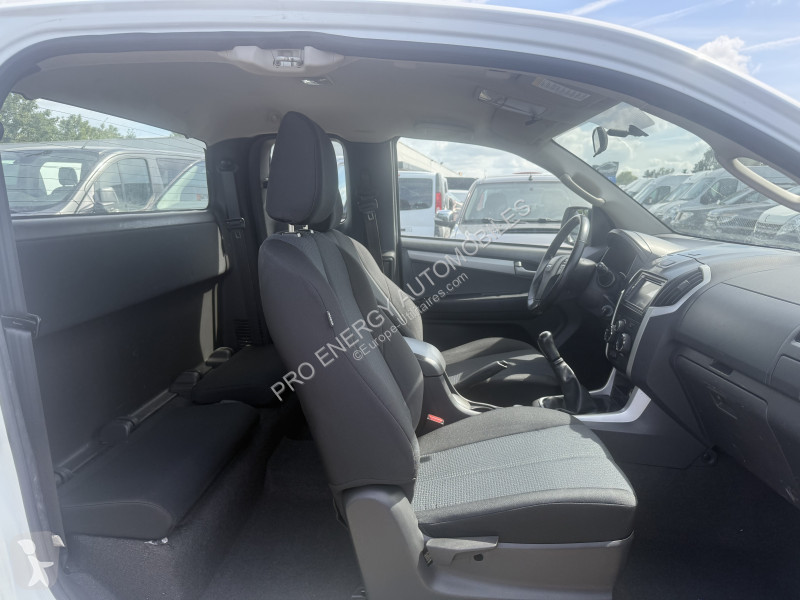 Véhicule utilitaire Isuzu 2.5 TD 163 SPACE...
