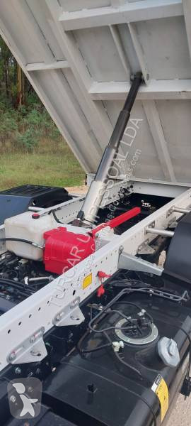 Véhicule utilitaire Mitsubishi Fuso