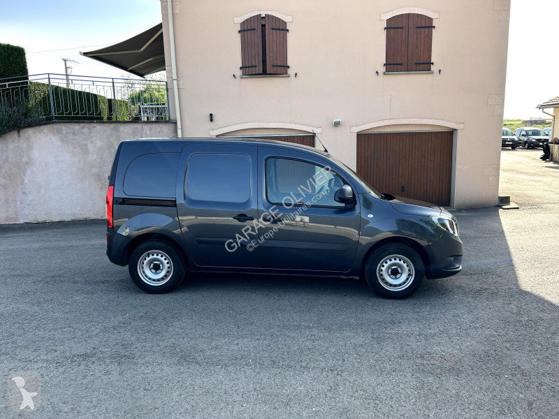 Véhicule utilitaire Mercedes Long 109 1.5 CDI...