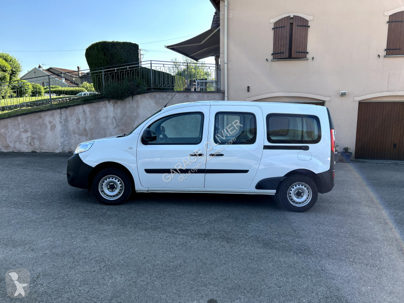 Véhicule utilitaire Renault Maxi Grand Volume...