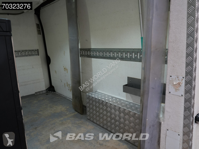 Furgoneta Renault Koelwagen L2H2 Carrier...