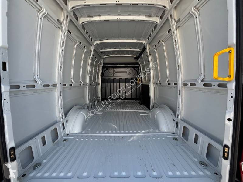 عربة نفعية Iveco