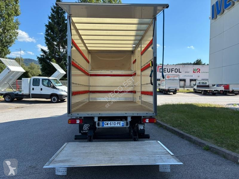 Véhicule utilitaire Iveco 3.0 - Caisse 20 m3 +...