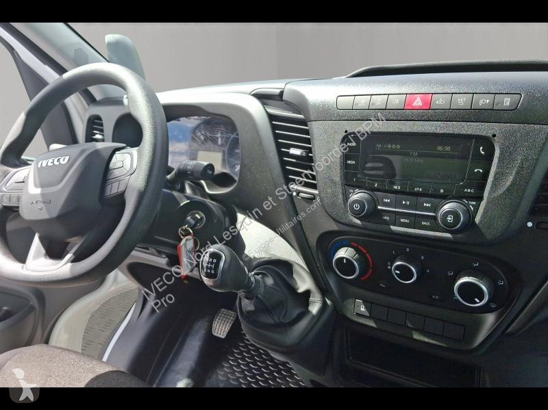 Véhicule utilitaire Iveco CCb 35C16H...