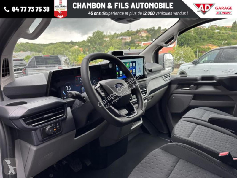 Véhicule utilitaire Ford FOURGON 320 L2H1 2.0...