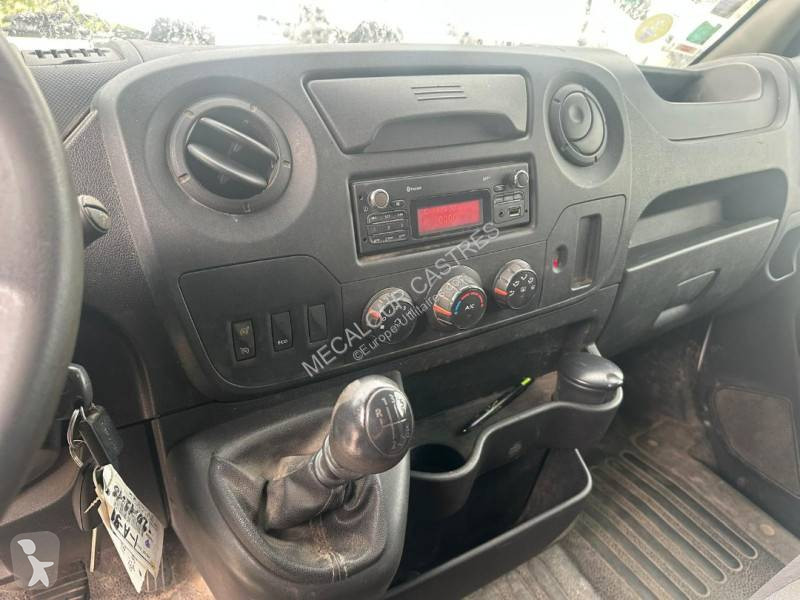 Samochód dostawczy Renault