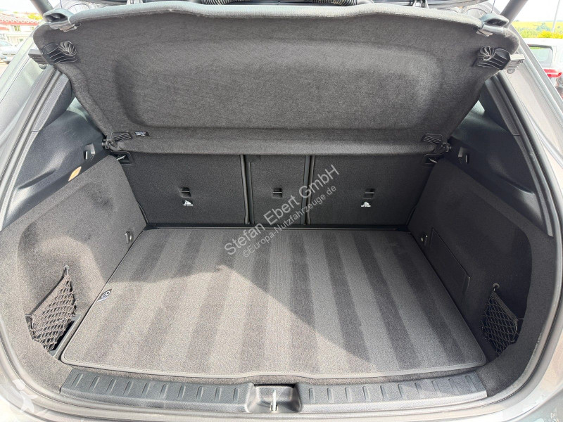 عربة نفعية Mercedes GLA  d Progressive...