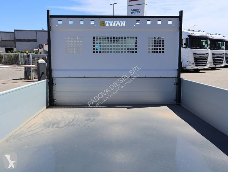 Veicolo commerciale Isuzu