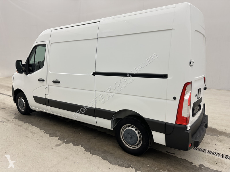 Furgoneta Renault L2H2 140