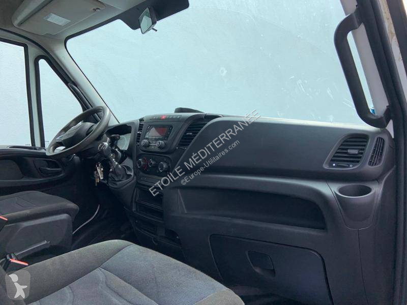 Véhicule utilitaire Iveco Châssis (2014->) DBLE...