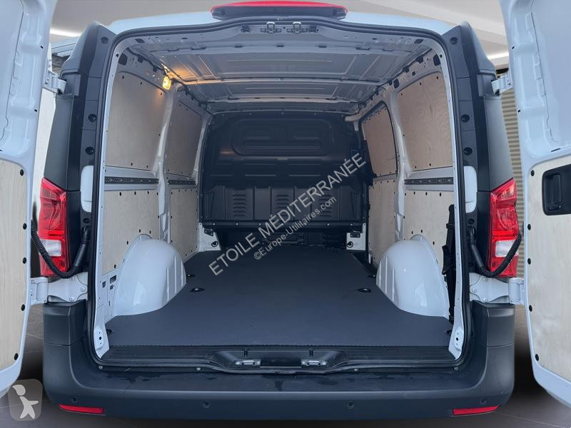 عربة نفعية Mercedes e 112 Fourgon Long