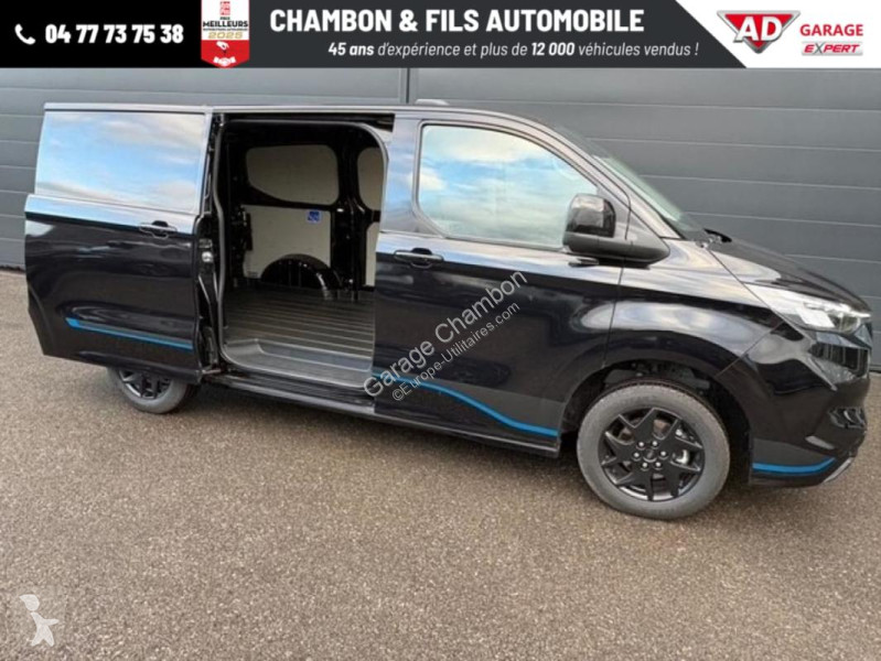 Nyttofordon Ford FOURGON 320 L1H1 2.0 ECOBLUE...