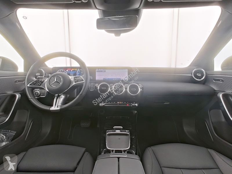 Véhicule utilitaire Mercedes A 180 Progressive...