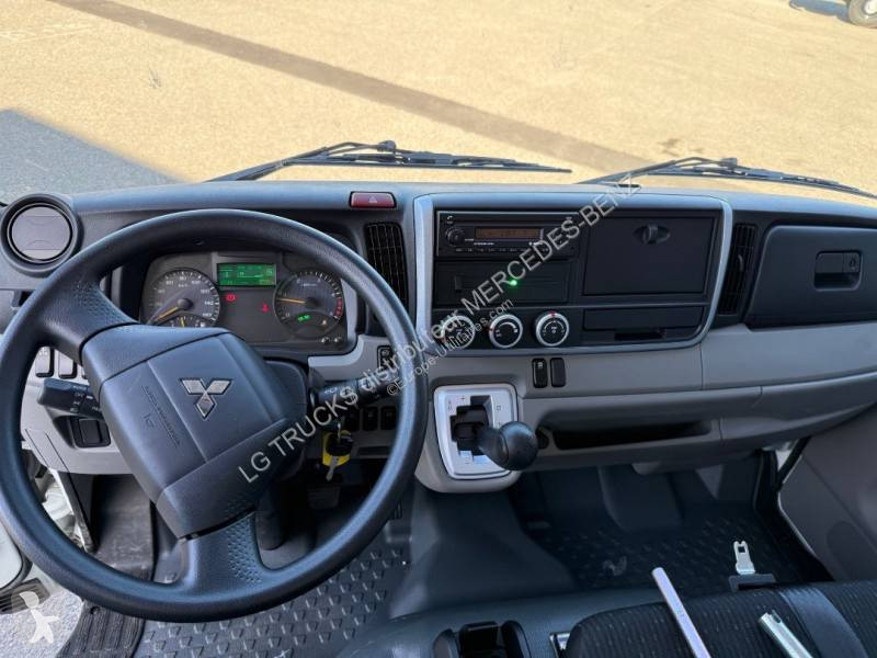 Véhicule utilitaire Fuso
