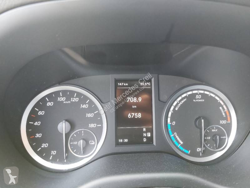 عربة نفعية Mercedes