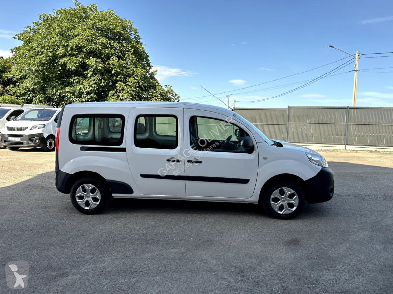 Véhicule utilitaire Renault Maxi Grand Volume...