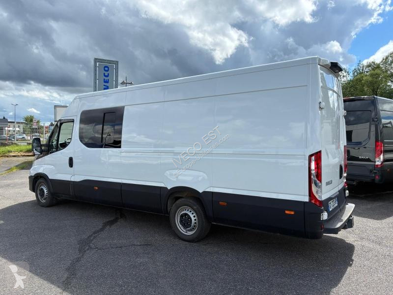 Véhicule utilitaire Iveco 35S Fg 35S21 Moteur...