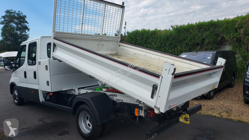 Véhicule utilitaire Iveco DAILY BENNE 6 PLACES...