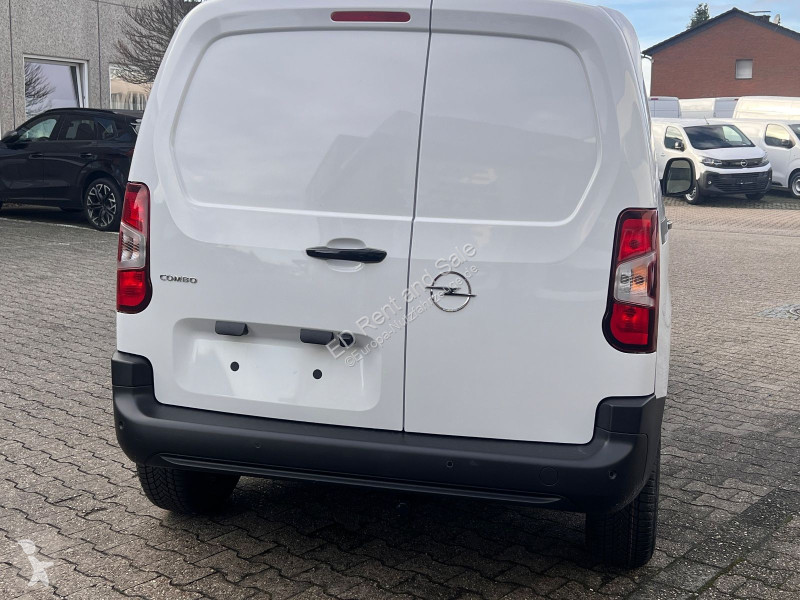 Véhicule utilitaire Opel Cargo...