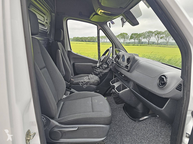 Furgoneta Mercedes 214 CDI AUT. L2H2