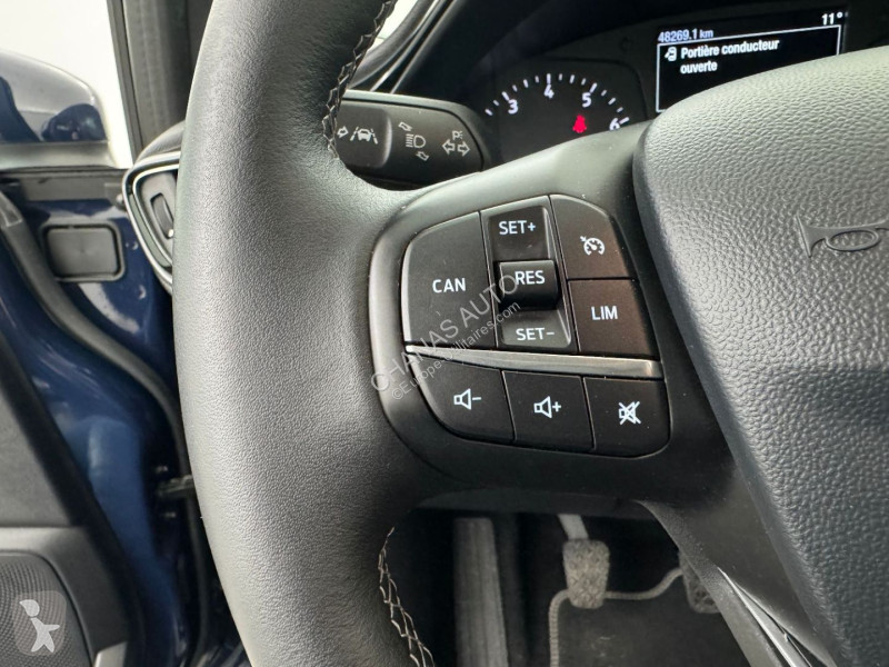 Samochód dostawczy Ford 1.0 EcoBoost 95 Titanium