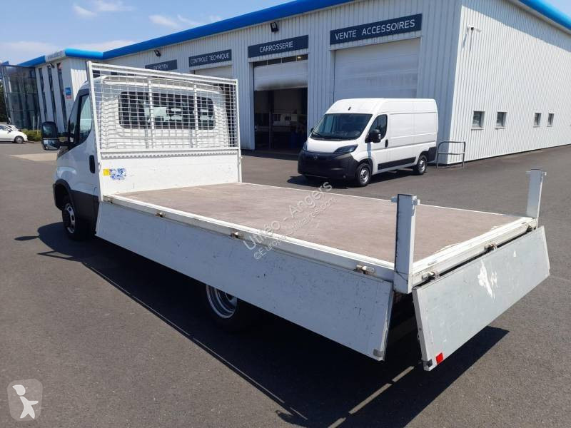 عربة نفعية Iveco